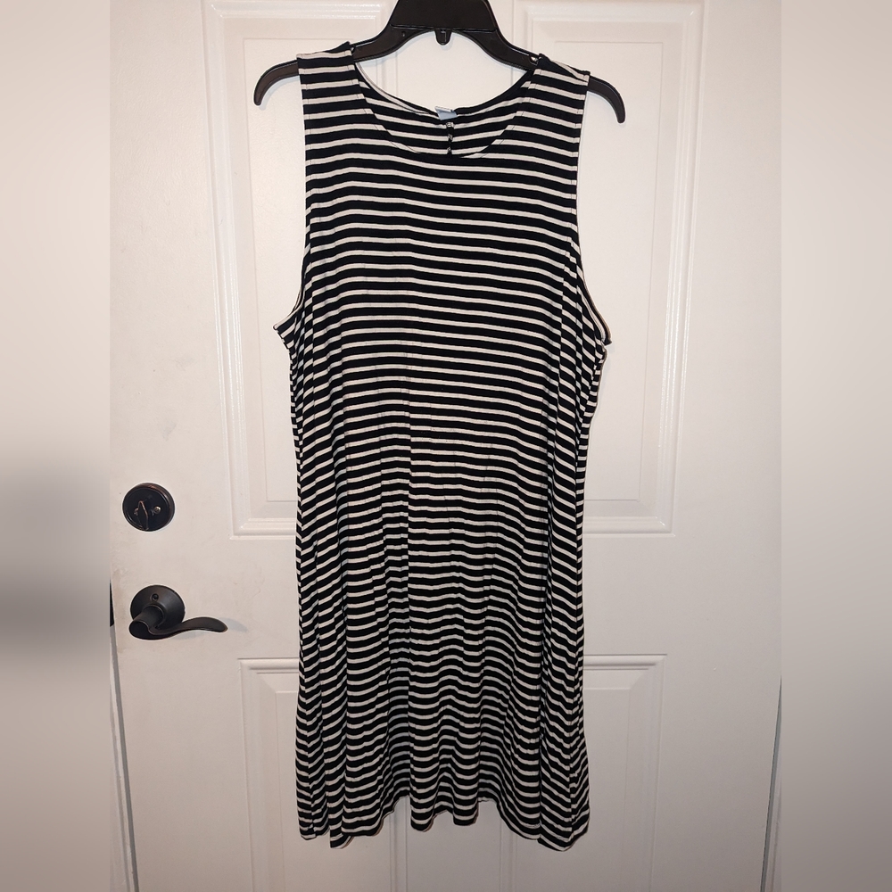 Old Navy Dress, size XXL, black and white